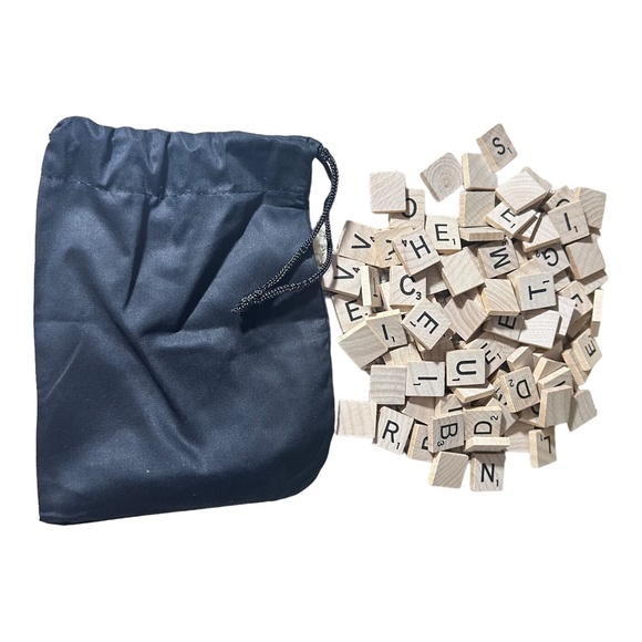 2008 Hasbro Scrabble Crossword Board Game - Picture 2 of 4